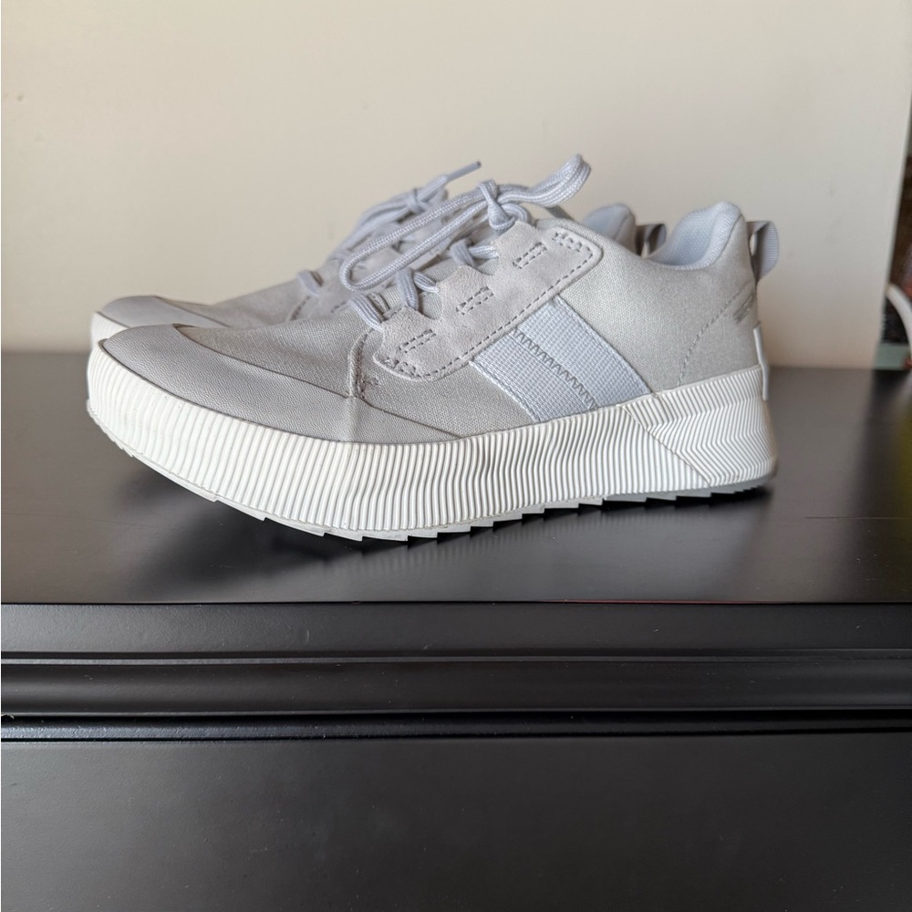 Sorel Gray Sneakers with Low-Top Design